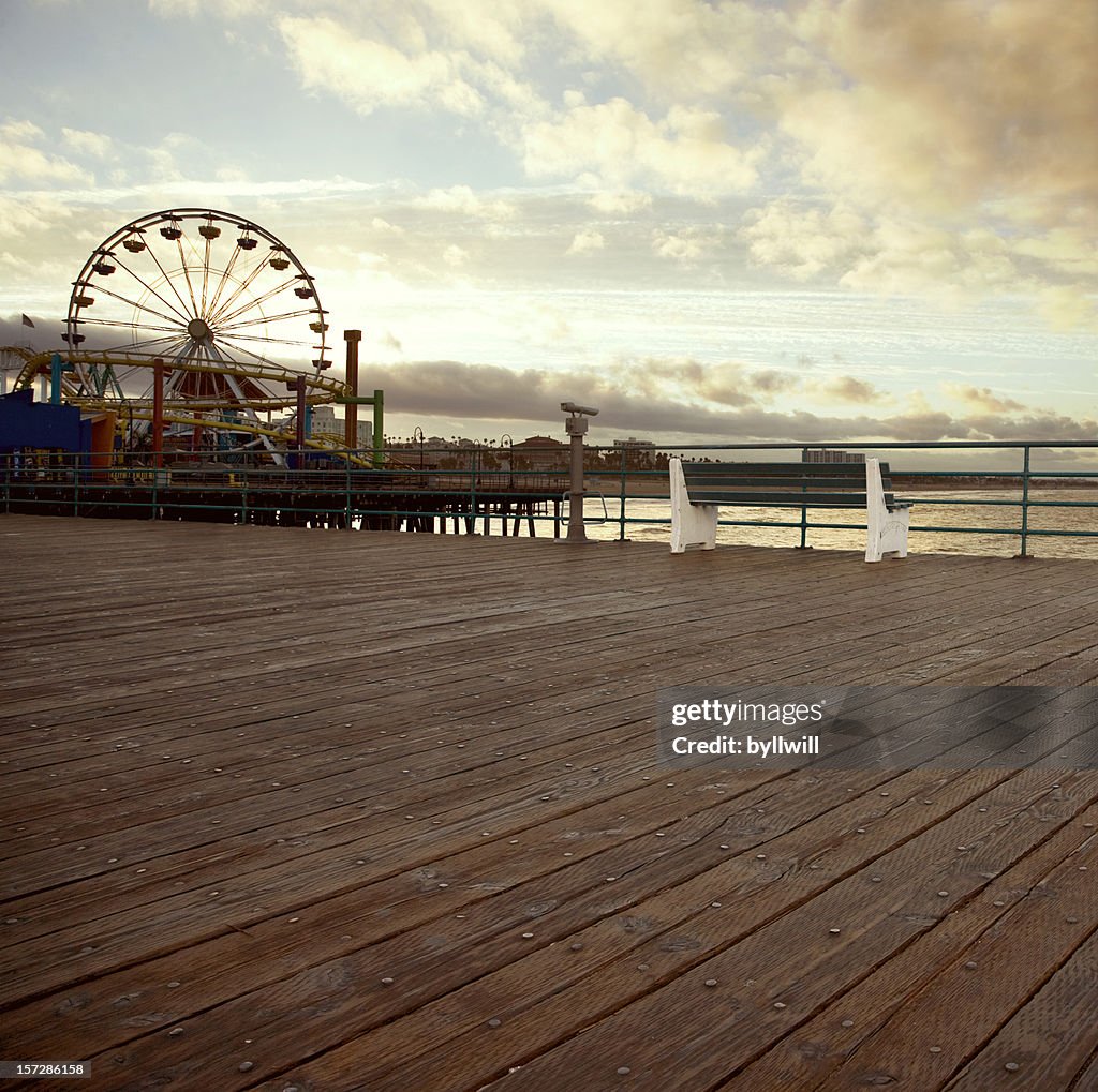 All alone on the Santa Monica pier (no man)