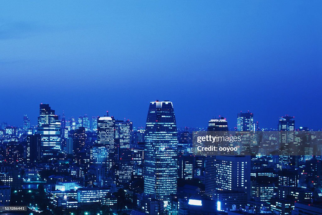 東京の夕暮れ