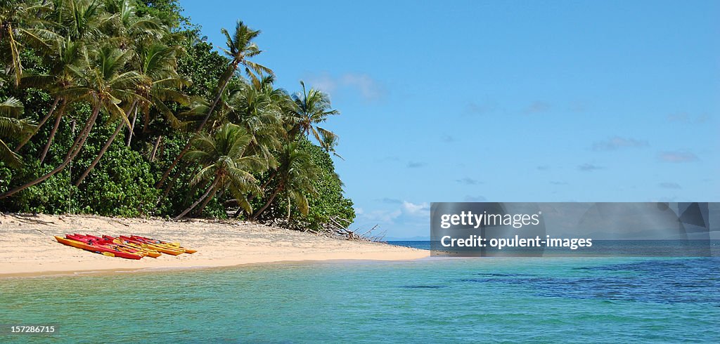 Plage tropicale en kayak Island Kayaking