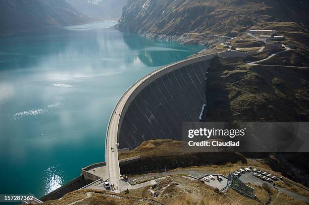 técnicas e natureza - dam imagens e fotografias de stock