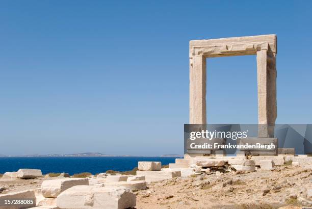 templo de apolo - templo de apolo naxos imagens e fotografias de stock