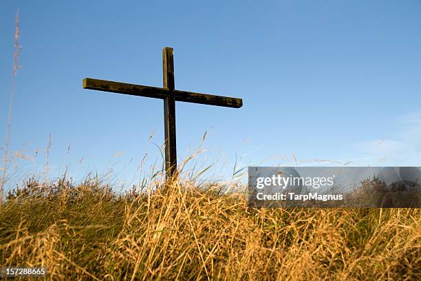 cross at the hill - baptist stock pictures, royalty-free photos & images