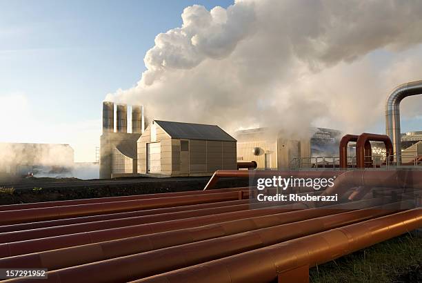 geothermal energy - geothermische centrale stockfoto's en -beelden