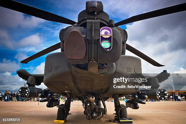 war machine - apache helikopter stockfoto's en -beelden