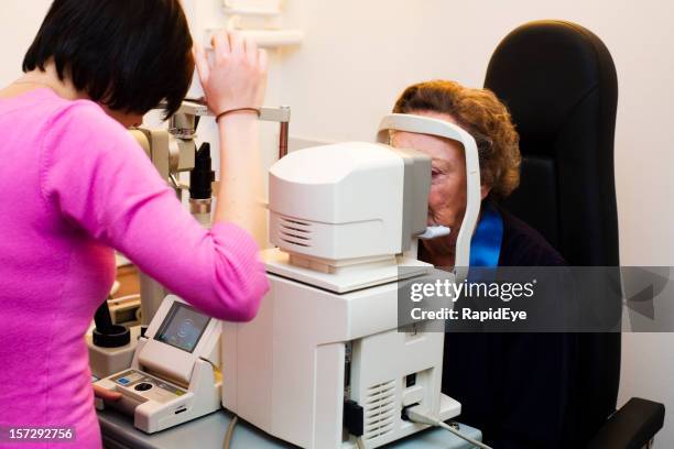 Vision Test Machine Photos and Premium High Res Pictures - Getty Images