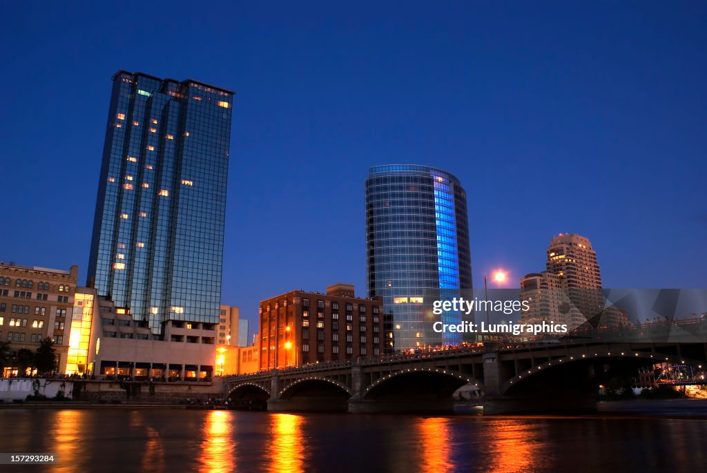 Grand Rio à noite III