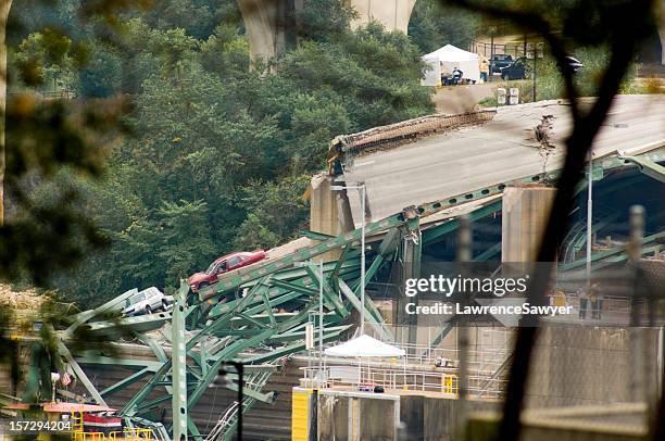 minneapolis bridge collapse - collapsing bridge stock pictures, royalty-free photos & images