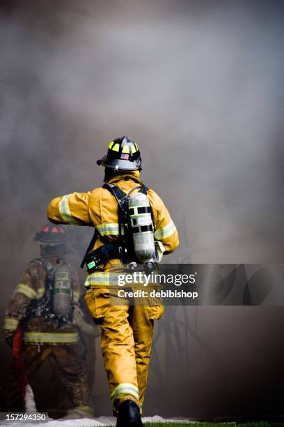 Fireman Rushes 6,978 Firefighters In Action Stock Photos, High-Res Pictures, and ...