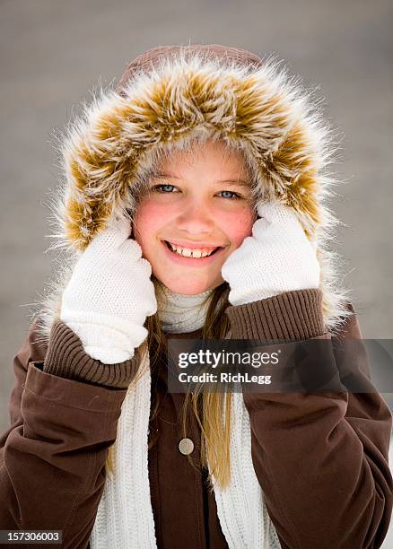 parka ragazza - parka cappotto invernale foto e immagini stock