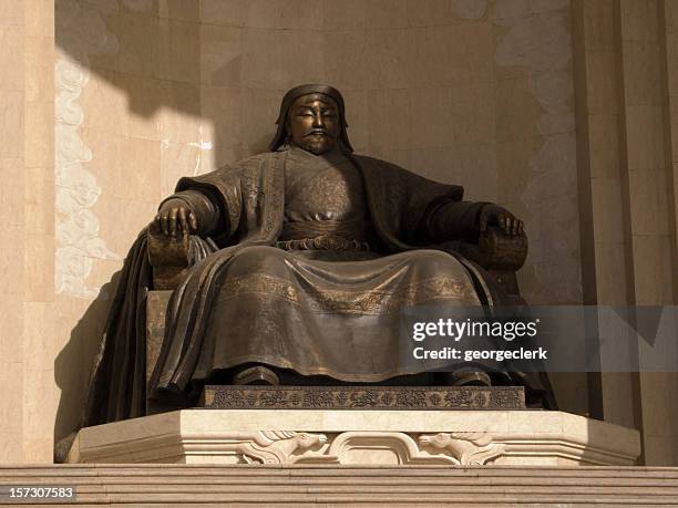 dschingis khan-statue - political dynasties stock-fotos und bilder