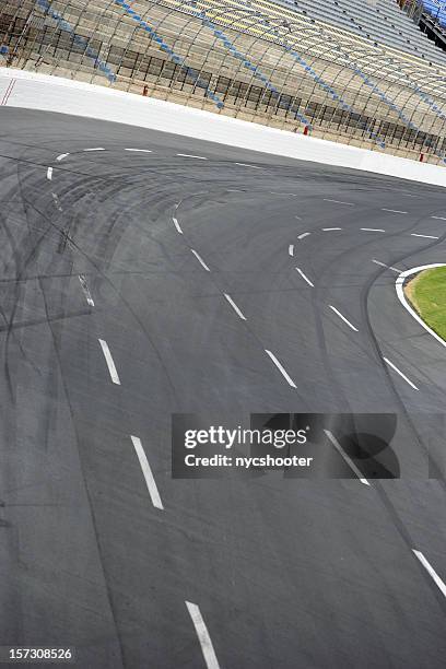 racet rack turn - course de stock cars stockfoto's en -beelden