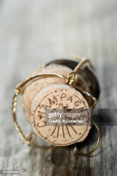 champagne cork - sektkorken stock-fotos und bilder