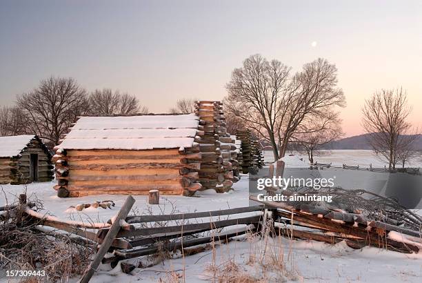 first light on cabins - valley forge stockfoto's en -beelden