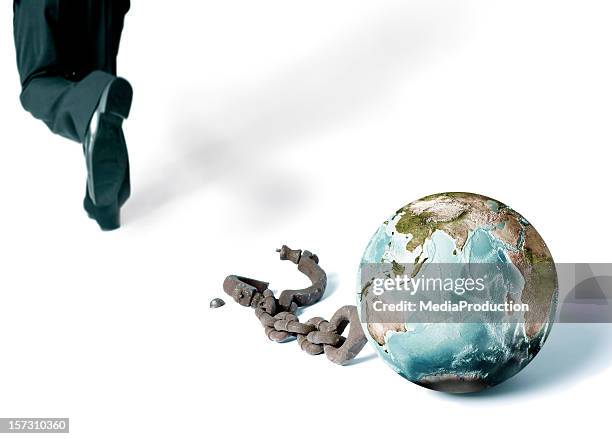 escape from the world - broken shackles stock pictures, royalty-free photos & images