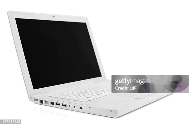 white mac book laptop - packshot stockfoto's en -beelden