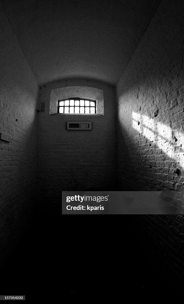 Prisoner! No Hope..