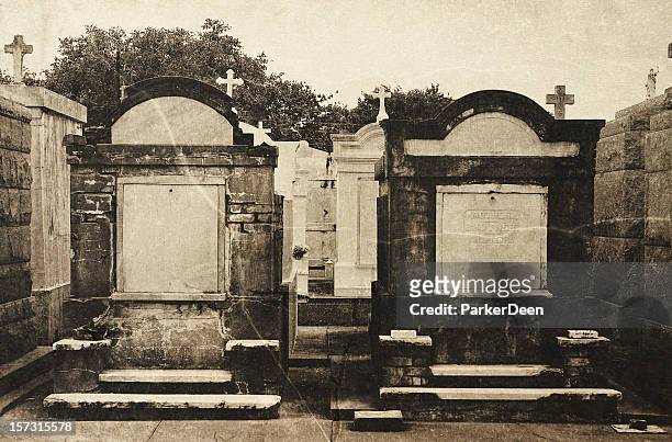 cemitério de nova orleans, processamento de estilo vintage - mausoléu - fotografias e filmes do acervo