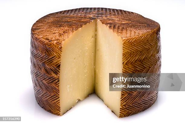 el queso manchego - queso en forma redonda fotografías e imágenes de stock