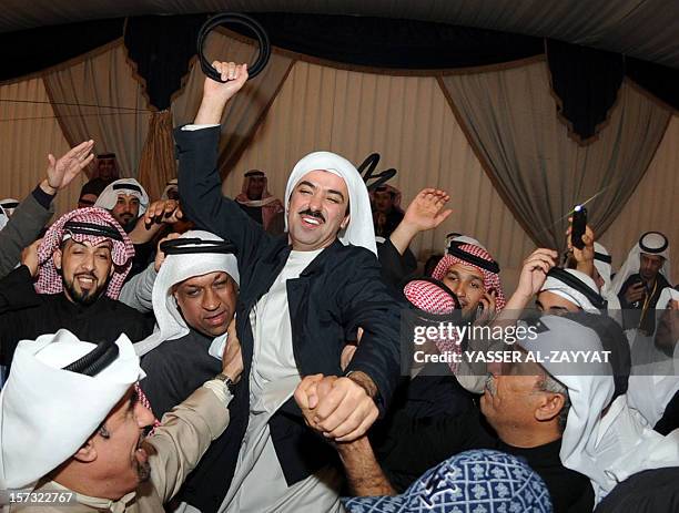 Ali Rashed Army 14 Mp Ali Al Rashed Stock Photos, High-Res Pictures, and Images - Getty ...