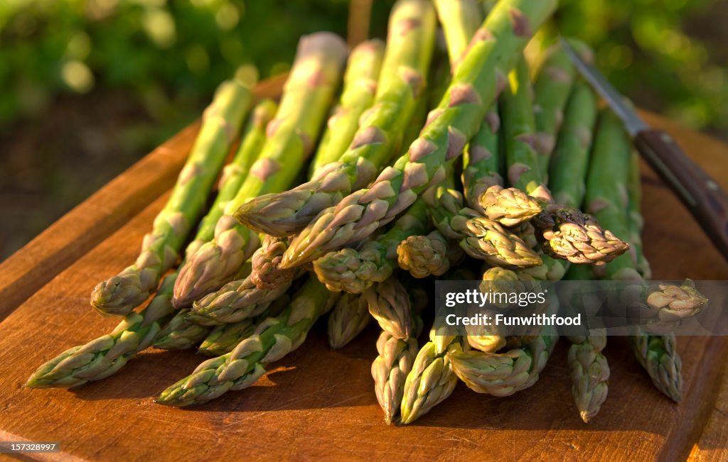 Asparagus, Cooking with Healthy Fresh Food & Organic Spring Vegetables