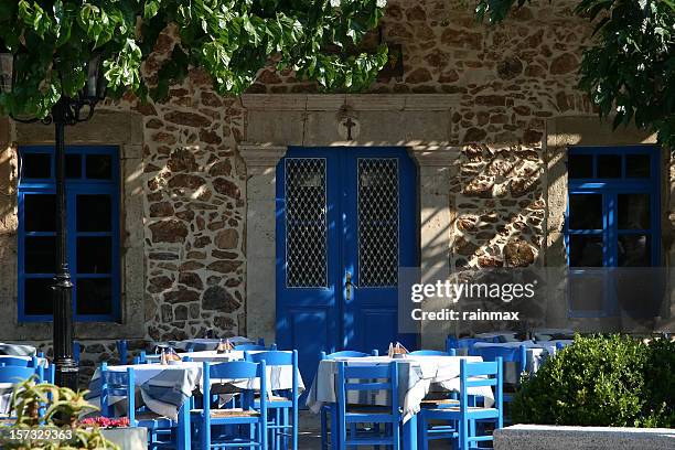 greek taverna - herakleion stockfoto's en -beelden