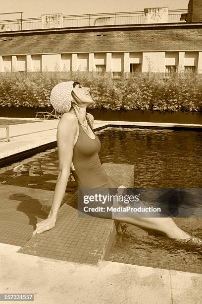 old summers - 1940s fashion stock pictures, royalty-free photos & images