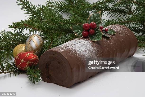 chocolate christmas log - gateaux stock pictures, royalty-free photos & images