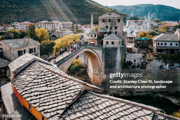 mostar stari most bridge - bosnia and hercegovina stock pictures, royalty-free photos & images