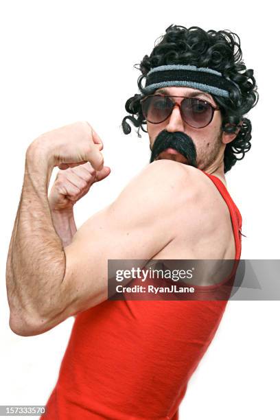 flexing muskel mann 1980-guy - eitelkeit stock-fotos und bilder