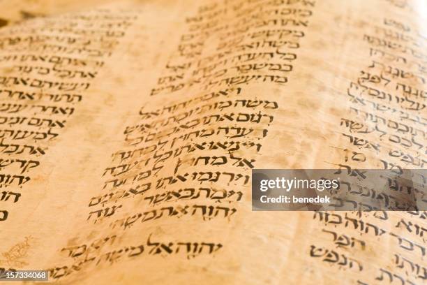 old hebrew manuscript circa 10th century pentateuch - torah stockfoto's en -beelden