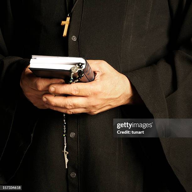 the priest - minister stock pictures, royalty-free photos & images