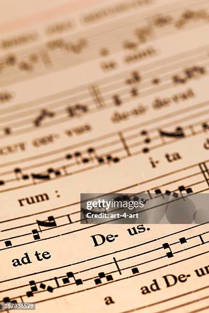 god music - caroler stock pictures, royalty-free photos & images