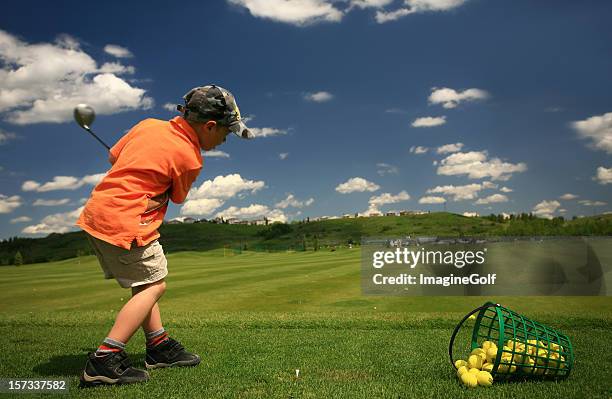 junior golfer - golf lessons stock pictures, royalty-free photos & images