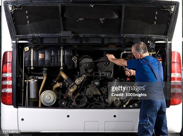 auto mechanic - getting on bus stockfoto's en -beelden