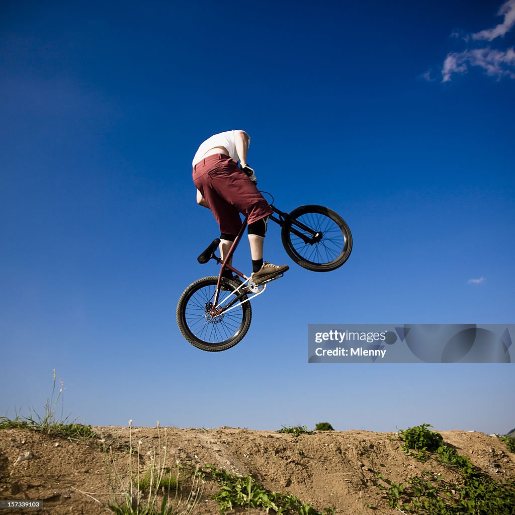 Dirt Jumping Mountain Bike