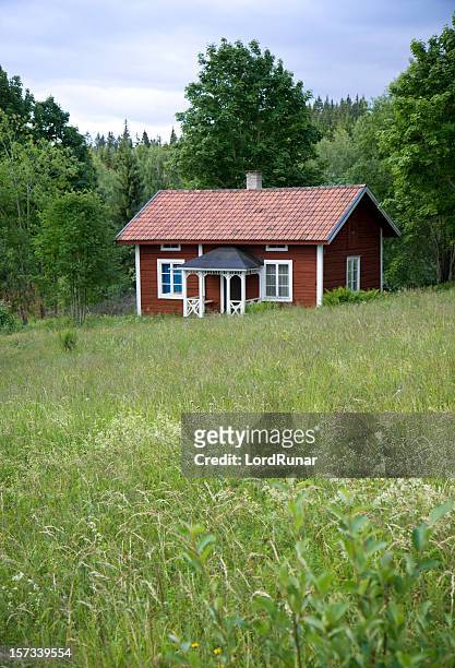 のどかなサマーハウス - スウェーデン文化 ストックフォトと画像