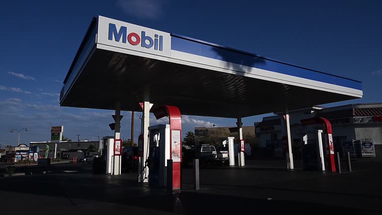 Mobil Ras 55 Mobil Gas Station Logo Stock Videos, Footage, & 4K Video Clips ...