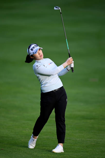 https://media.gettyimages.com/id/1573561525/photo/su-ji-kim-of-south-korea-plays-her-second-shot-on-the-11th-hole-during-the-first-round-of-the.jpg?s=612x612&w=0&k=20&c=3NuIQrZzvkoMivg4D1pipqcSF5lvsRhJ3KDgT0pIuIc=