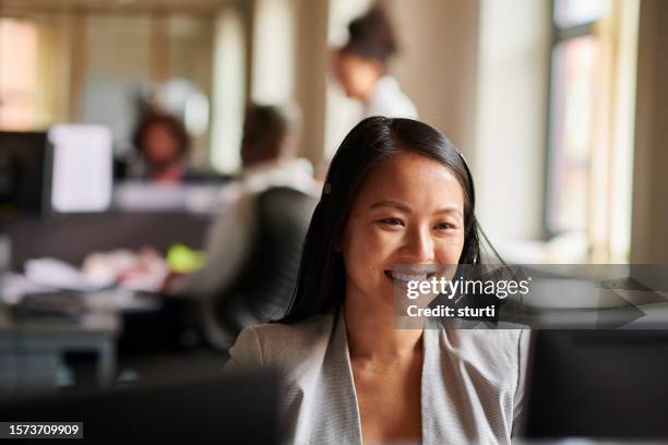 friendly customer service - communication occupation stock pictures, royalty-free photos & images