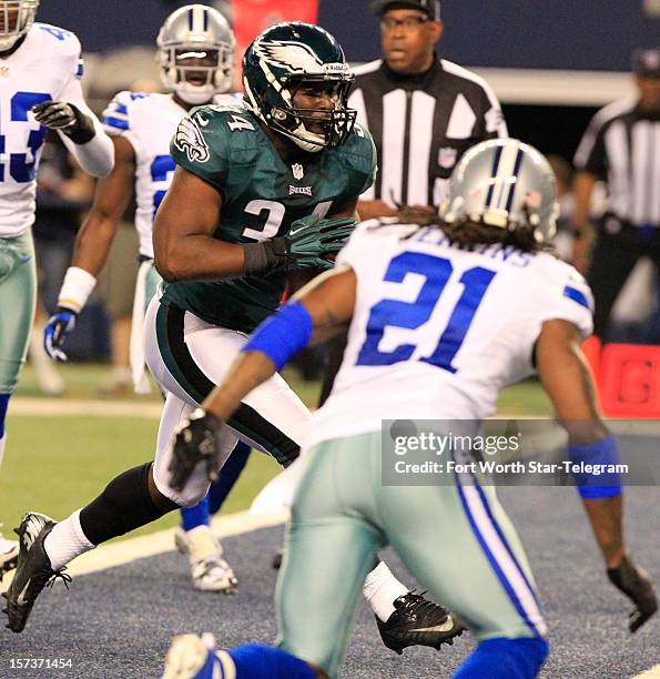 Philadelphia Eagles running back Bryce Brown scores a second-quarter touchdown against the Dallas Cowboys at Cowboys Stadium in Arlington, Texas, on...