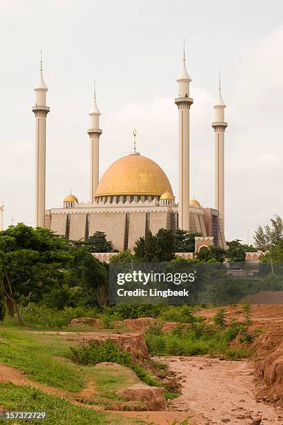 mezquita en abuja - abuya fotografías e imágenes de stock