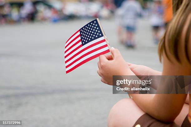 bandeira dos estados unidos - america parade imagens e fotografias de stock