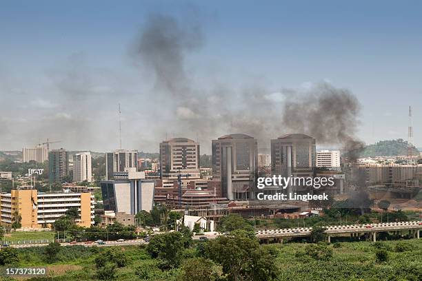 vista aérea de abuja, nigeria - abuya fotografías e imágenes de stock