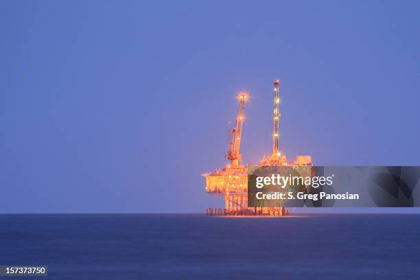 oil rig - offshore drilling stock pictures, royalty-free photos & images