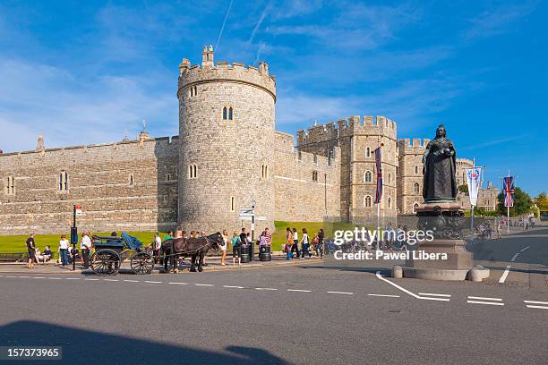windsor castle and victoria memorial - windsor stock pictures, royalty-free photos & images