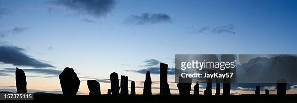 callanish 1 - stone circle stock pictures, royalty-free photos & images