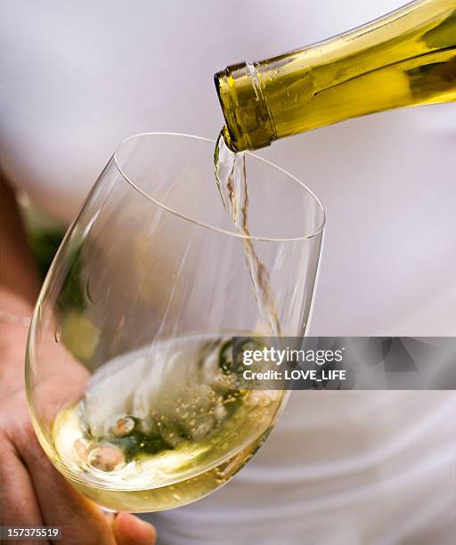 white wine - vitt vin bildbanksfoton och bilder