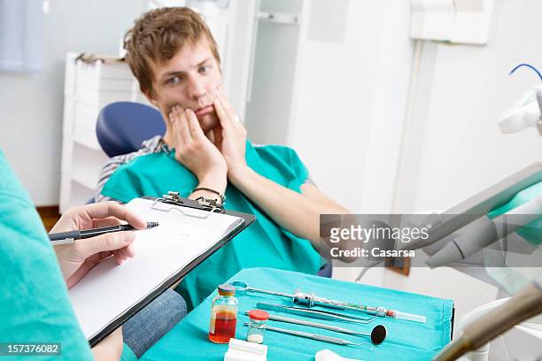 appoitment with the dentist - parodontitis stockfoto's en -beelden