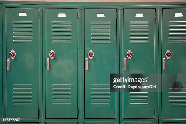 green school armadietti con serratura a combinazione - locker foto e immagini stock