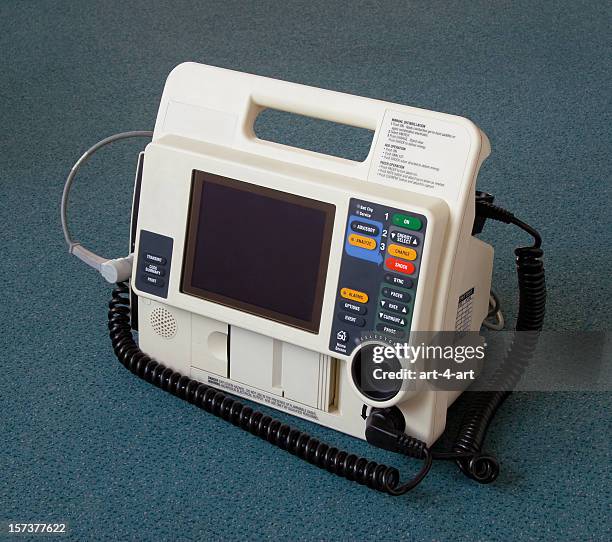 defibrillator - defibrillation stock-fotos und bilder
